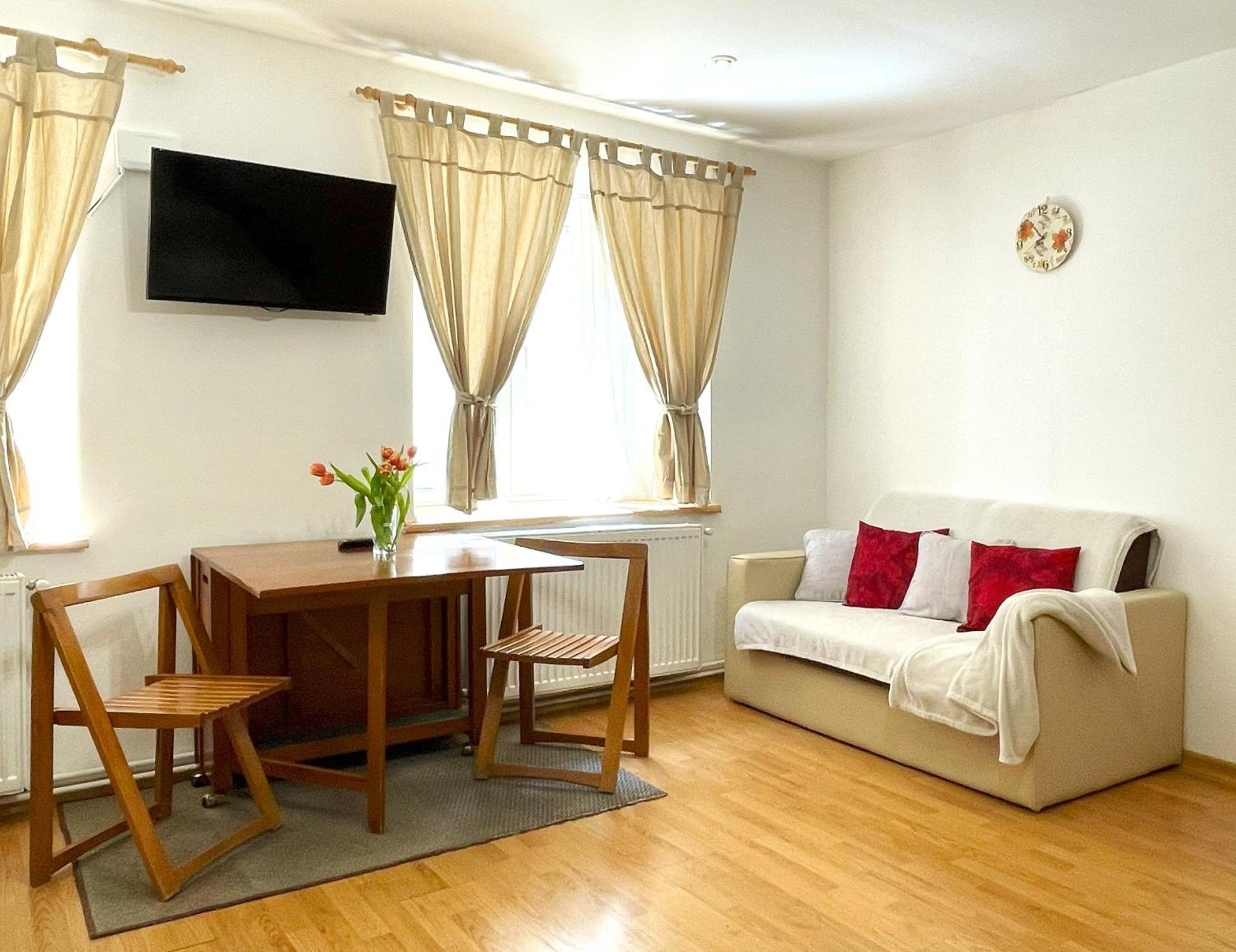 Apartment Sun In Old Town Center - Quiet & Cozy Brașov